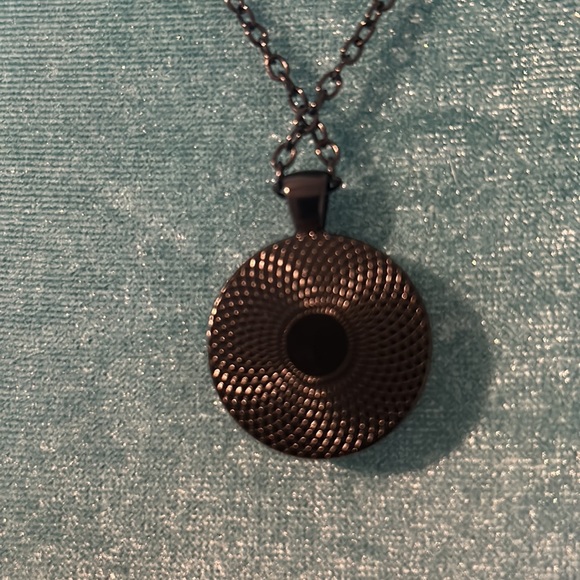 Grateful Dead Necklace - Picture 2 of 8